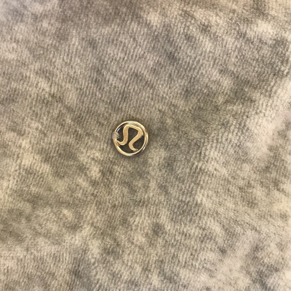 Grey Lulu lemon Sweatpants. Size 4 - Picture 2 of 3